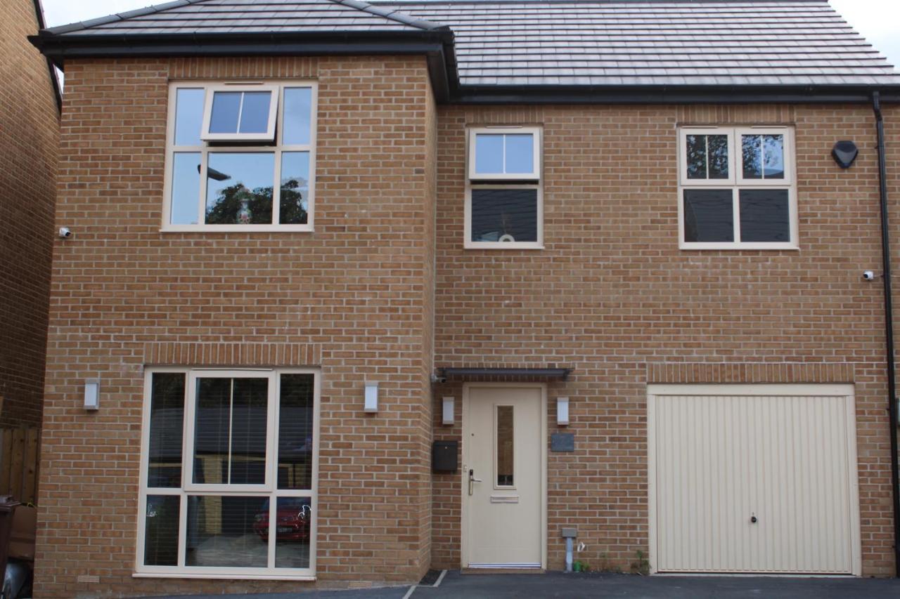Haven - Spacious Luxury Home Perfect For Families, Couples And Contractors! 5Mins To Xscape And Junction 32! Castleford Exterior foto