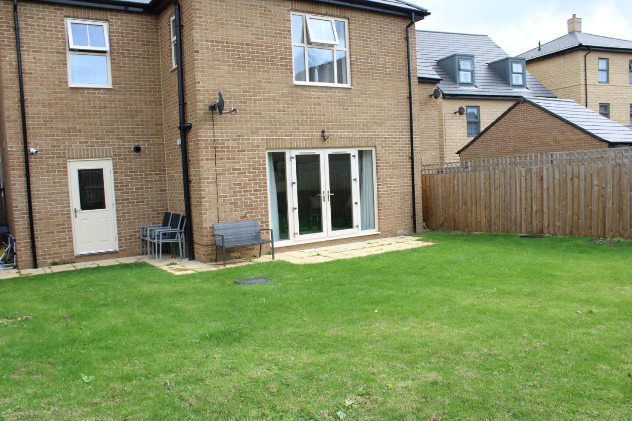 Haven - Spacious Luxury Home Perfect For Families, Couples And Contractors! 5Mins To Xscape And Junction 32! Castleford Exterior foto